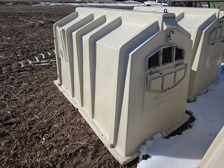 (2)-calf-tel-poly-calf-huts-(south)-image-5