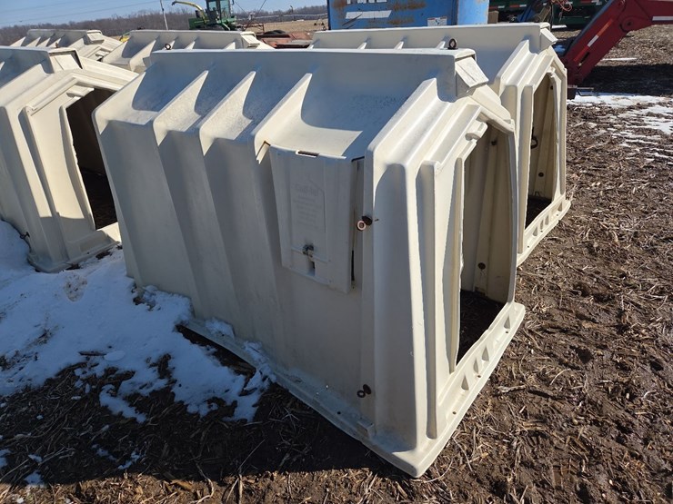 (2)-calf-tel-poly-calf-huts-(south)-image-18