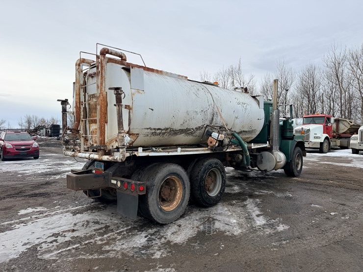 1999-mack-dm690-image-5