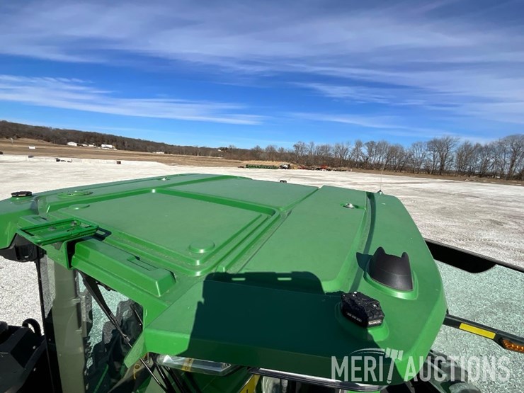 2023-john-deere-8r-310-image-36