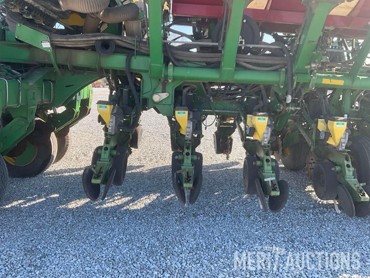 2007-john-deere-1790-image-33