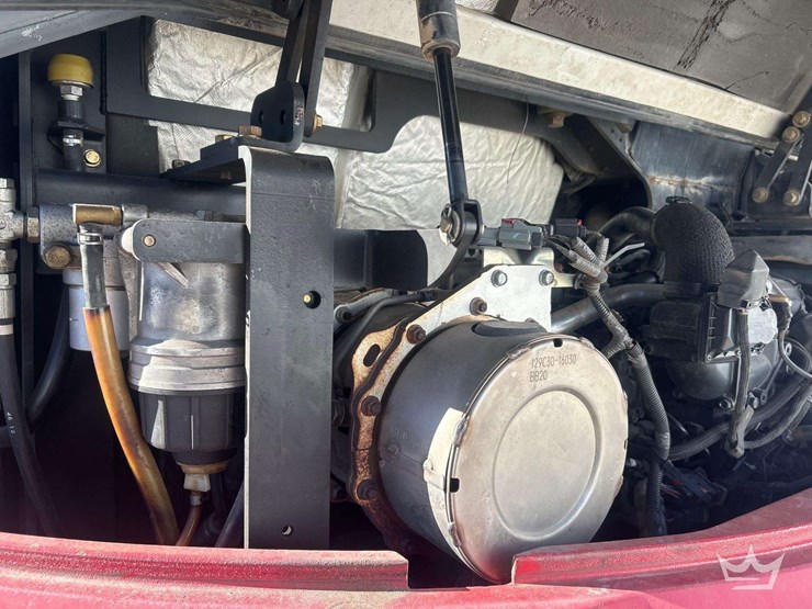 2014-takeuchi-tb260-image-7