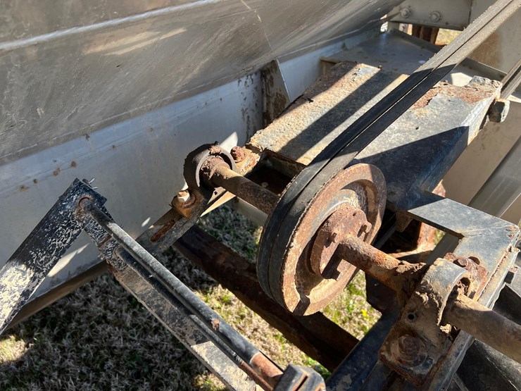 adams-5-ton-fertilizer-spreader-image-25