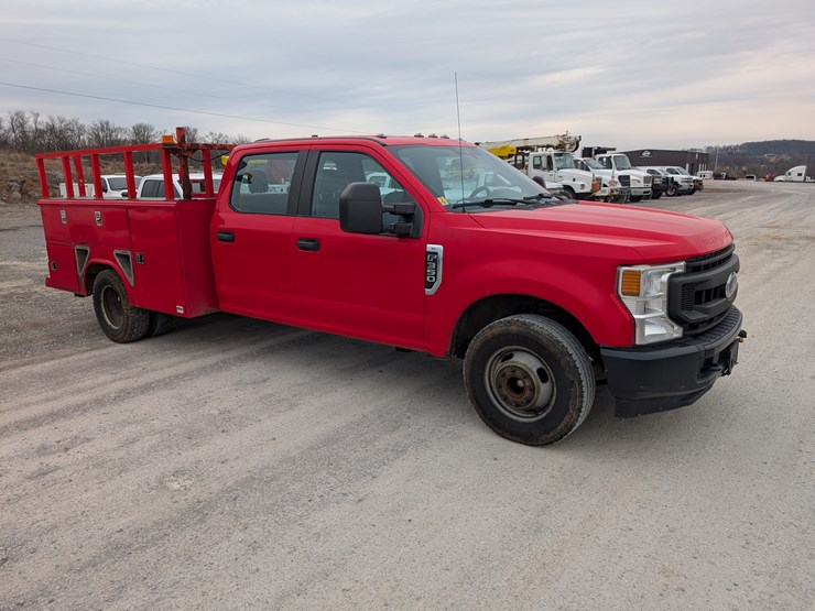 2020-ford-f350-xl-image-2