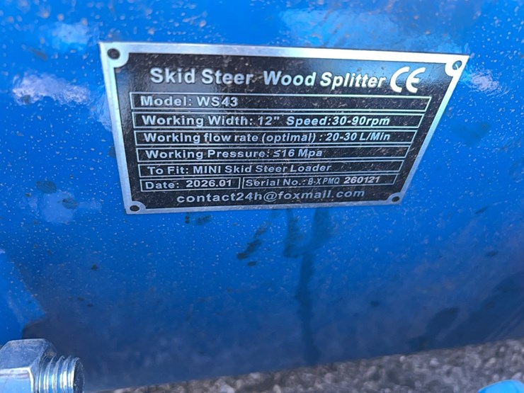 new-giyi-wood-splitter-skid-steer-attachment-image-4