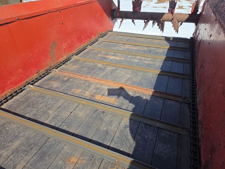 new-holland-195-image-40