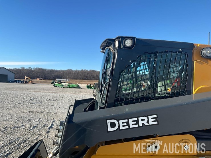 2024-deere-333g-image-13