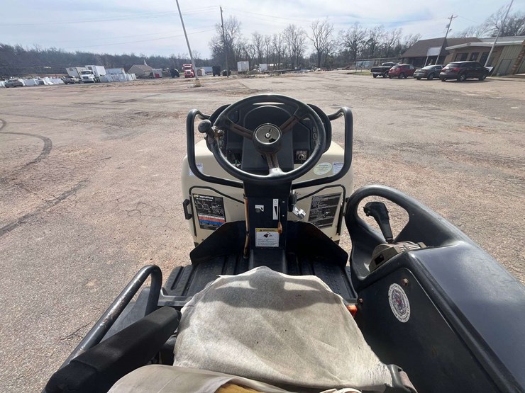 2005-ingersoll-rand-dual-smooth-drum-roller-(2,468-hours)-image-17