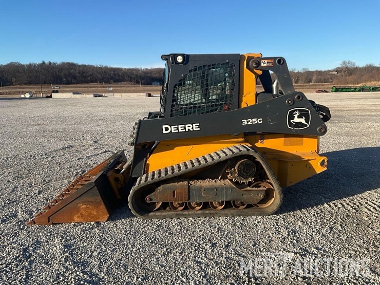 2022-deere-325g-image-2
