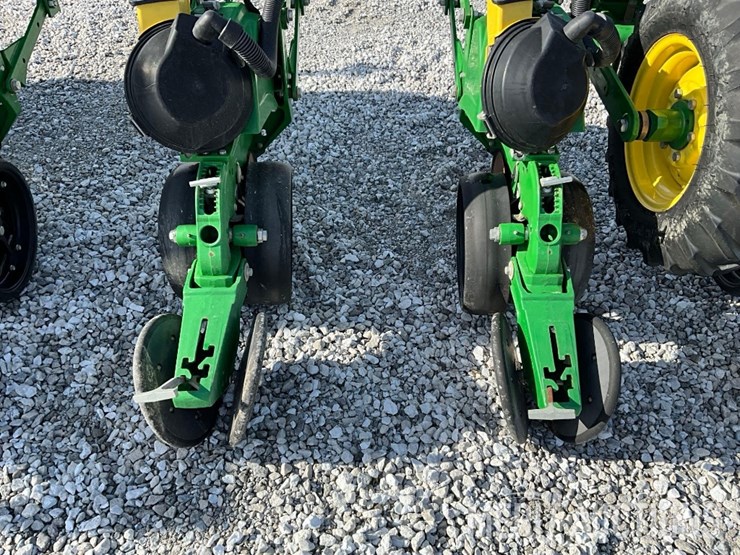 2022-john-deere-dr16-image-35