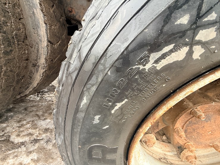 1999-mack-dm690-image-41