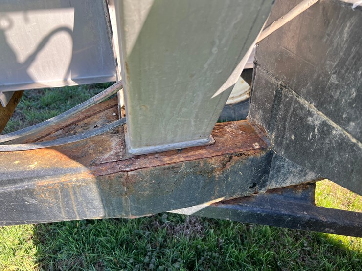 adams-high-clearance-5-ton-spreader-image-26