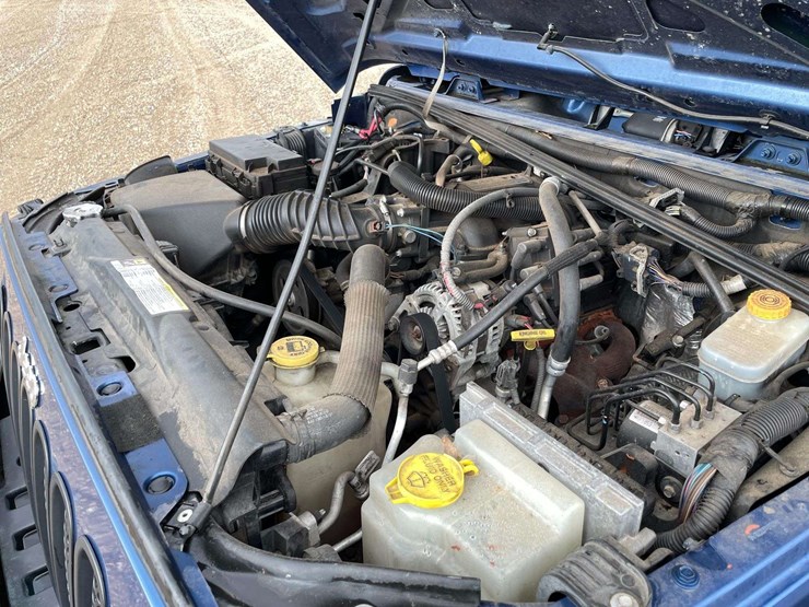 2010-jeep-wrangler-sport-image-7