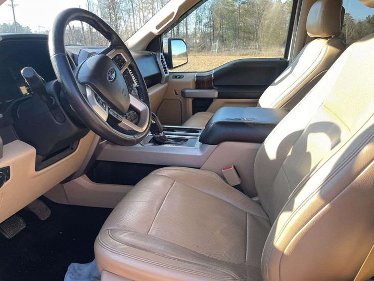 2016-ford-f150-lariat-image-10