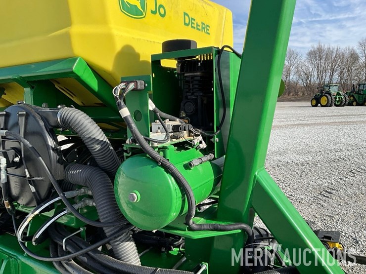 2022-john-deere-dr16-image-50