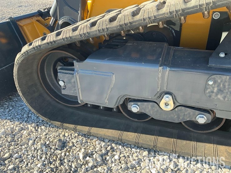 2023-deere-333g-image-19