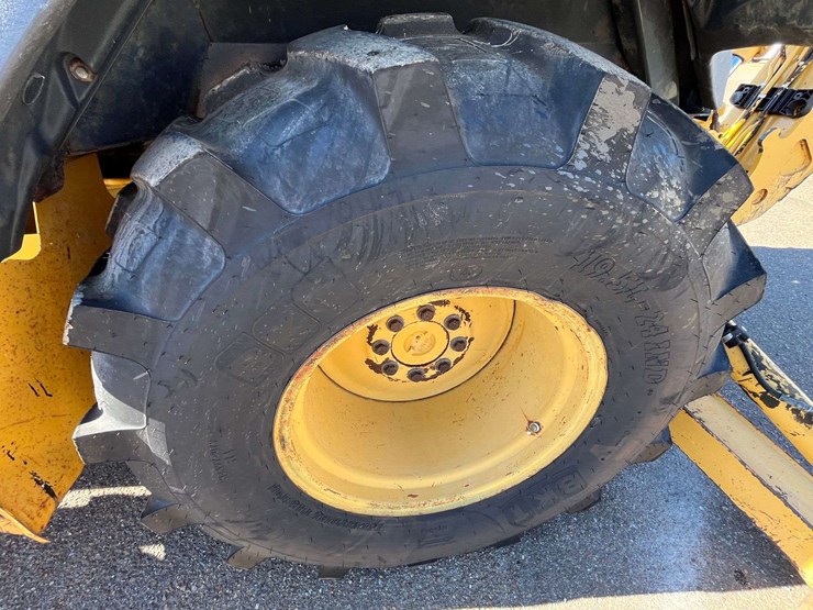 2001-deere-310g-image-32