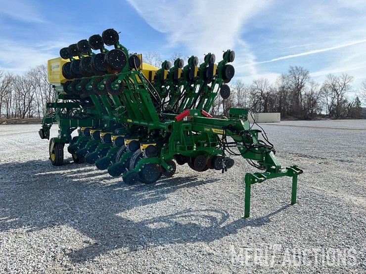 2022-john-deere-1795-image-7