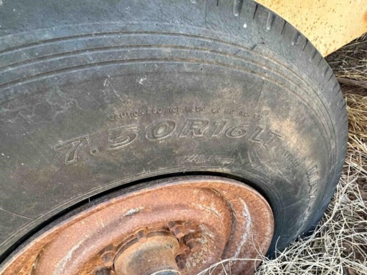 1999-gooseneck-livestock-trailer-image-18