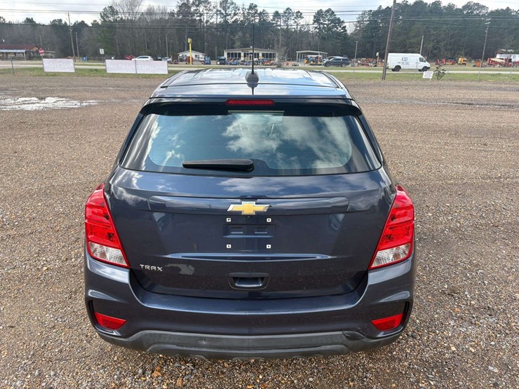 2018-chevrolet-trax-4-door-suv-(103,967-miles)-image-6