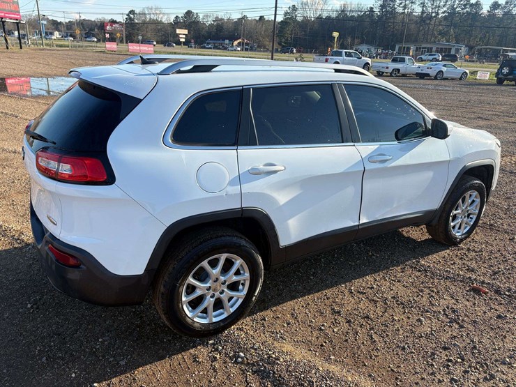 2014-jeep-cherokee-image-3