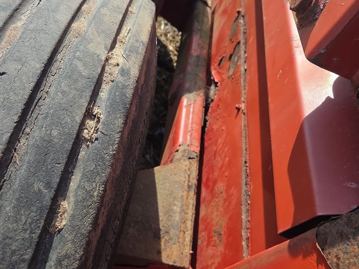 new-holland-195-image-34