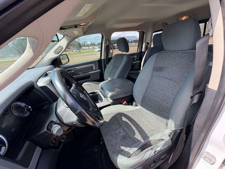 2019-dodge-ram-1500-image-12