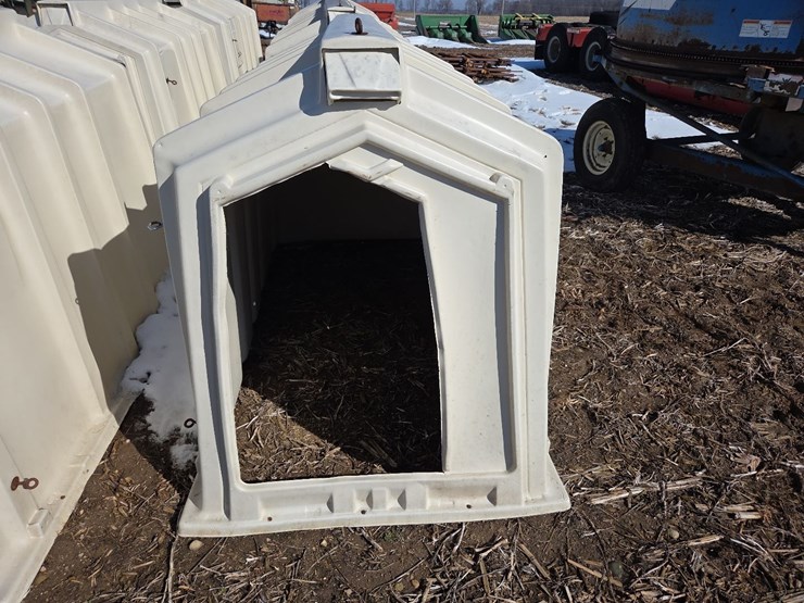 (2)-calf-tel-poly-calf-huts-(south)-image-2