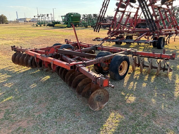 massey-ferguson-620-image-2