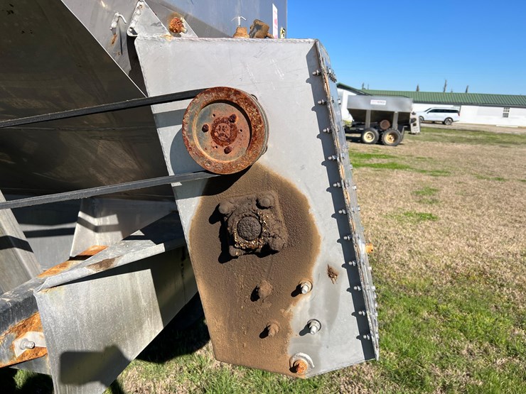 adams-high-clearance-5-ton-spreader-image-29