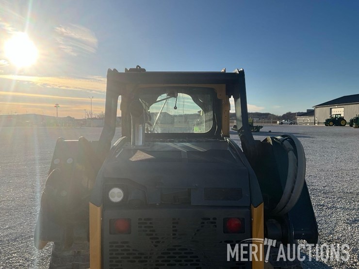 2022-deere-325g-image-19