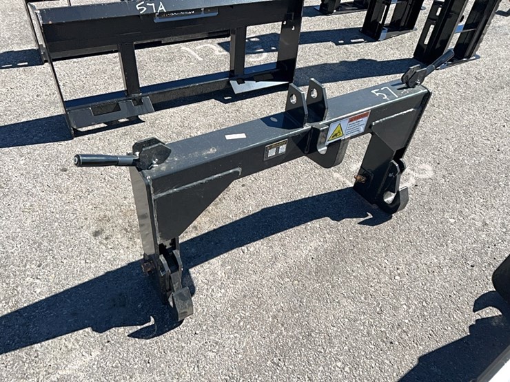 new-wolverine-tr-20-02c-hitch-skid-steer-attachment-image-1