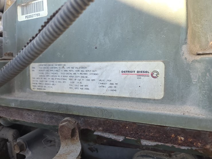 2007-freightliner-day-cab-semi-image-44