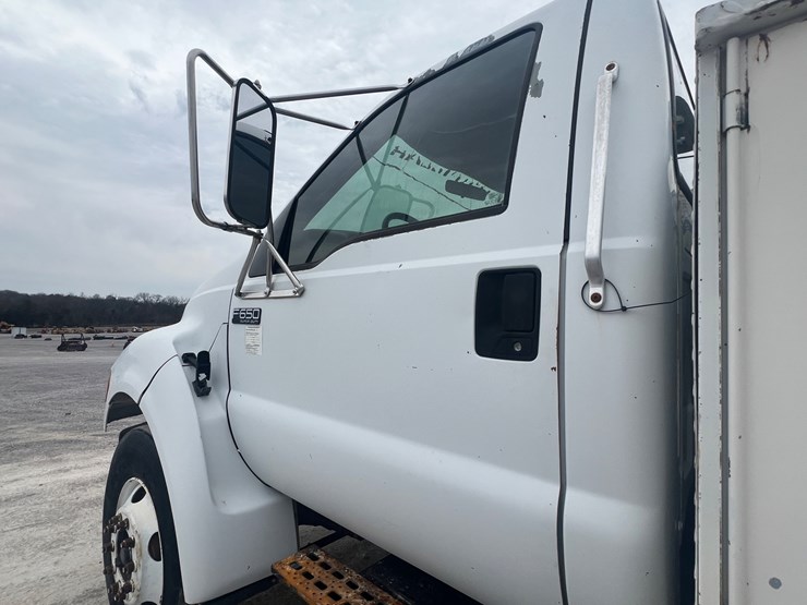 2000-ford-f650-image-8