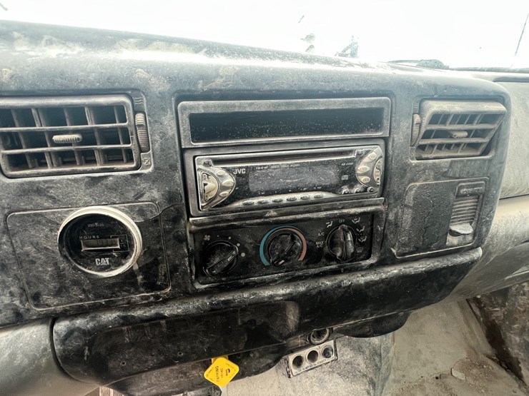 2000-ford-f650-image-28