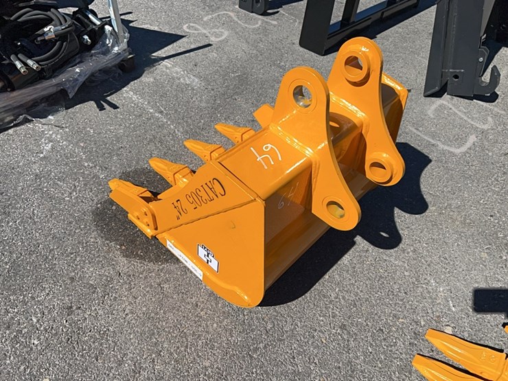 new-giyi-24in.-digging-bucket-excavator-bucket-image-2