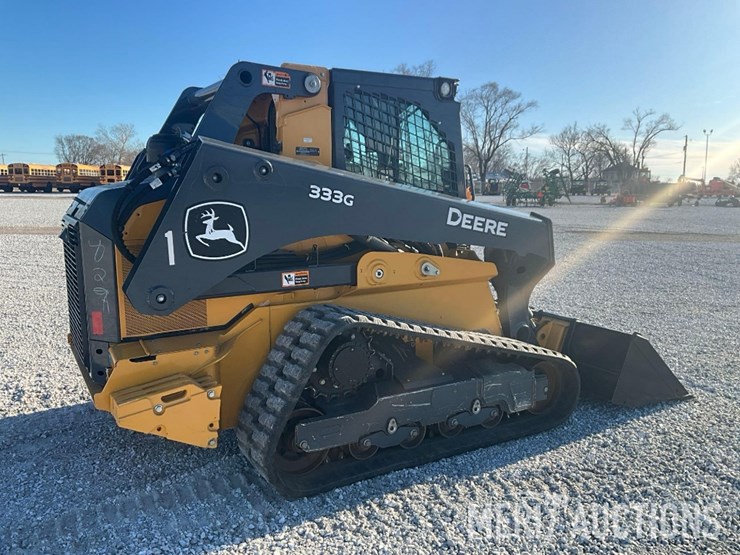2024-deere-333g-image-4