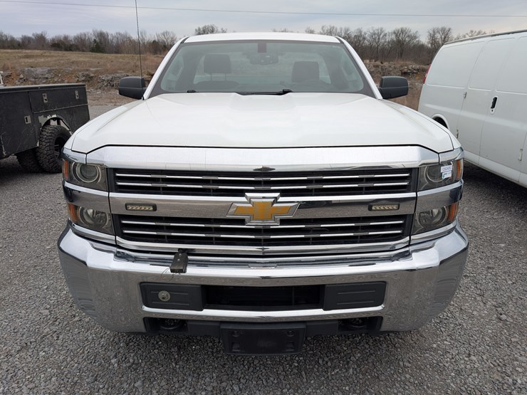 2017-chevrolet-1500-image-5