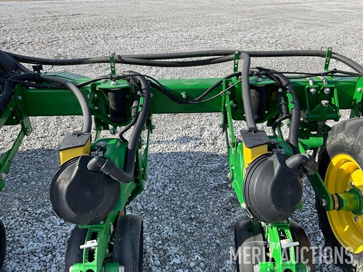2022-john-deere-dr16-image-34