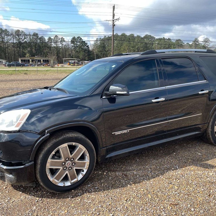2012 GMC ACADIA DENALI