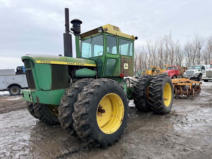 1973-john-deere-7520-image-1
