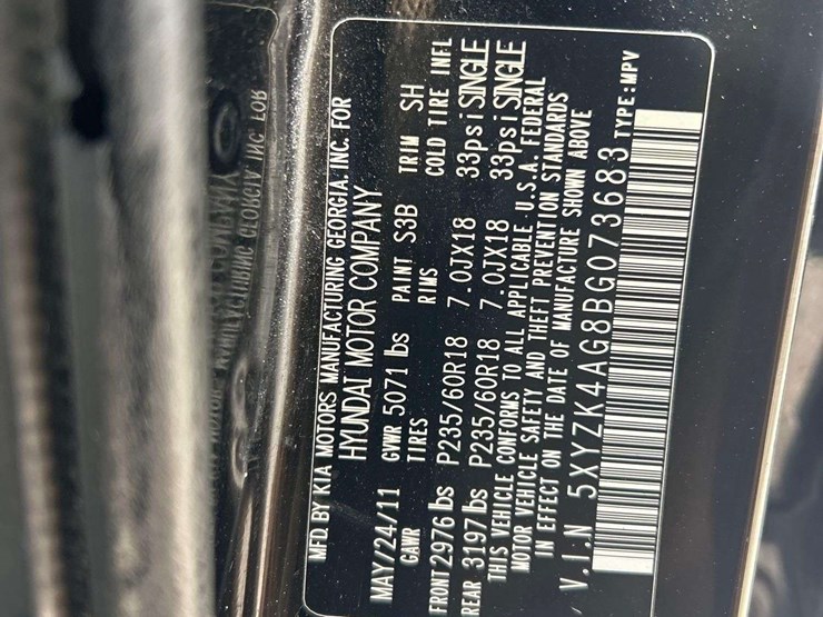 2011-hyundai-santa-fe-image-5