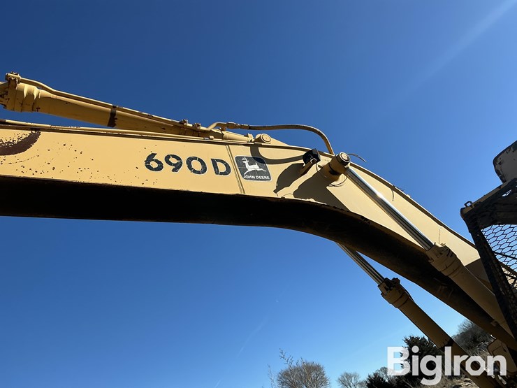 deere-690d-image-14