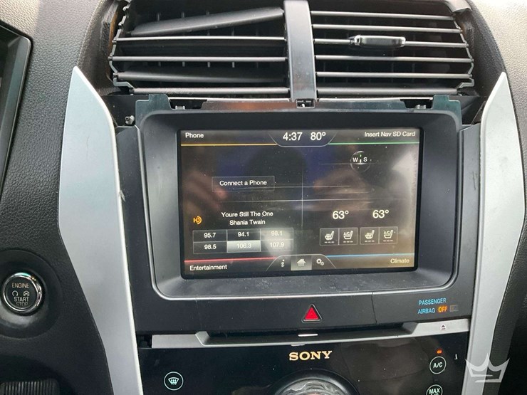 2011-ford-explorer-image-15