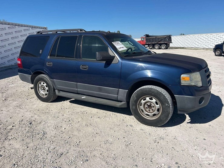 2012-ford-expedition-image-2