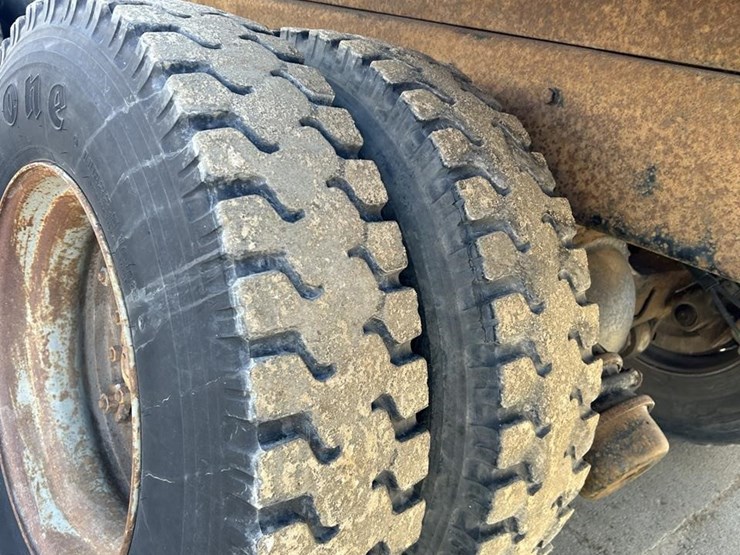 1994-ford-l9000-image-52