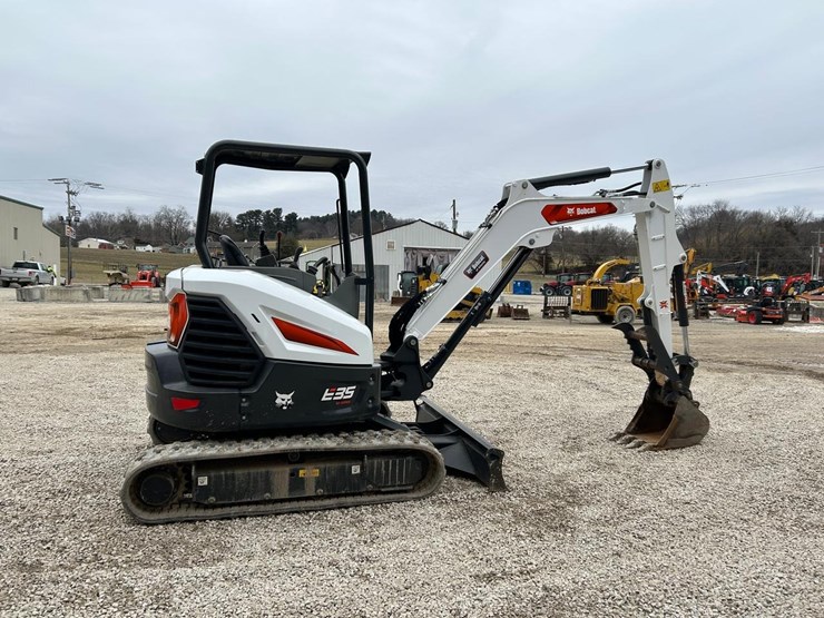 2023-bobcat-e35-image-6