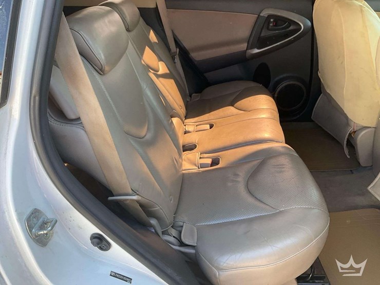 2008-toyota-rav4-image-26