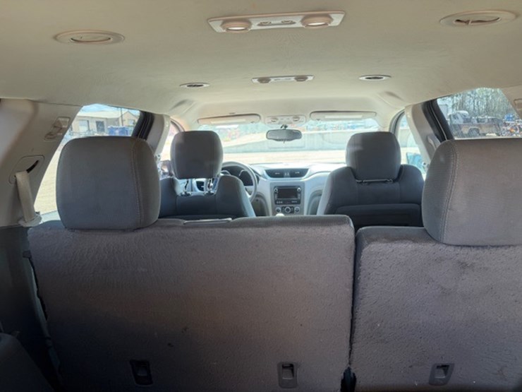 2016-chevrolet-traverse-image-11