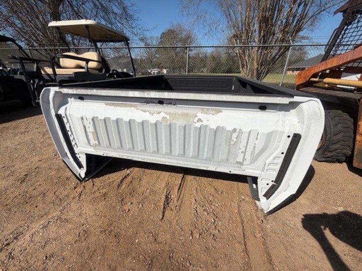 2024-chevrolet-3500-image-7